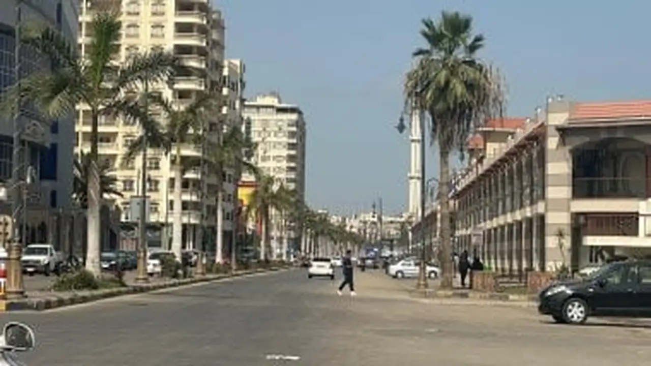 رياح محملة بالأتربة وغيوم متقطعة تسيطر على أجواء محافظة بورسعيد اليوم